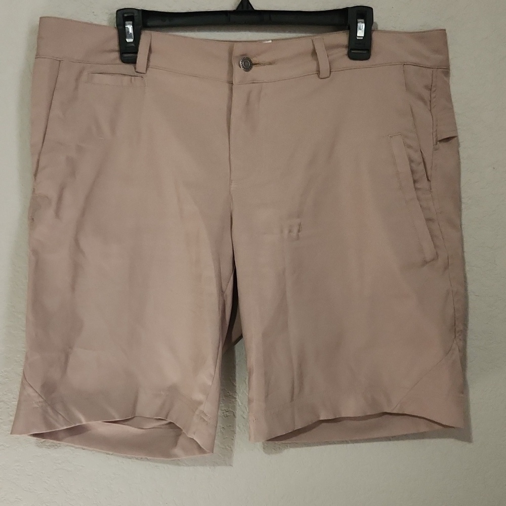 Magellan Outdoors Shorts Womens Size XL Tan Bermuda